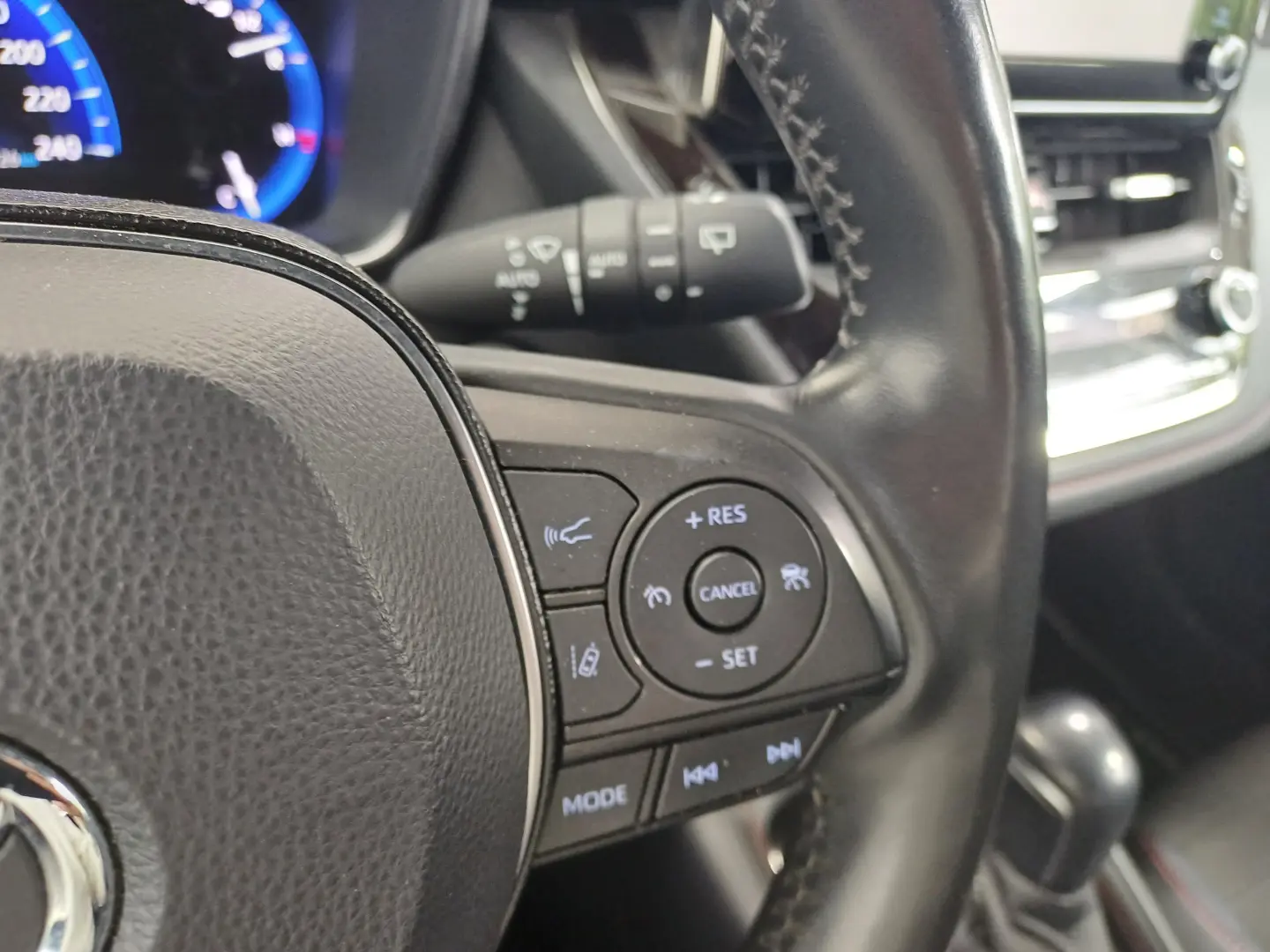 Toyota Corolla Hybrid 1,8L 122CP Automat