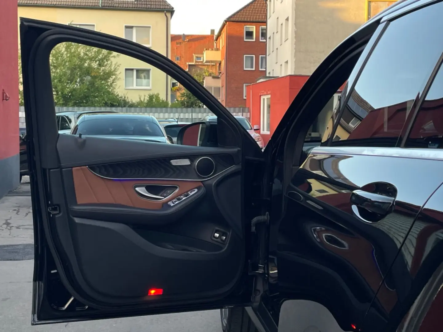GLC 300 e 4Matic AMG-LINE*PANO*R-KAM*LEDER*20´Z