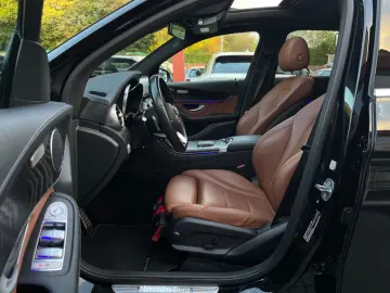 GLC 300 e 4Matic AMG-LINE*PANO*R-KAM*LEDER*20´Z