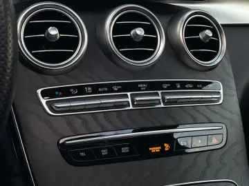 GLC 300 e 4Matic AMG-LINE*PANO*R-KAM*LEDER*20´Z