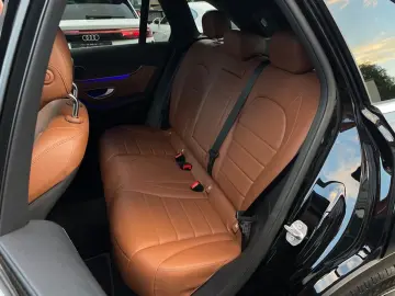 GLC 300 e 4Matic AMG-LINE*PANO*R-KAM*LEDER*20´Z