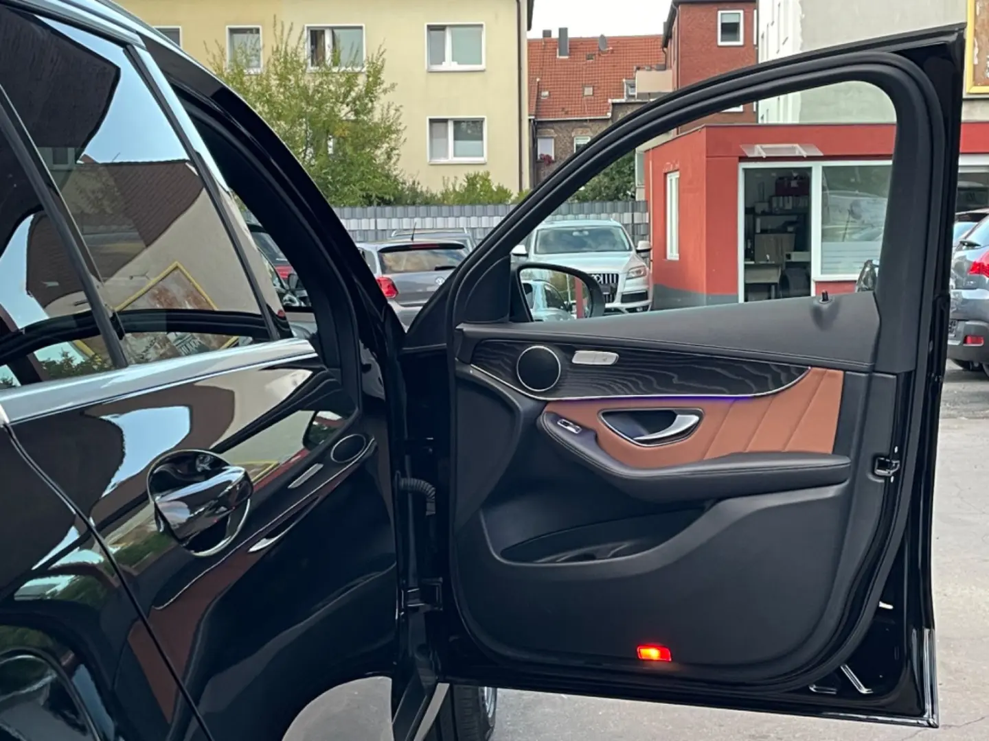 GLC 300 e 4Matic AMG-LINE*PANO*R-KAM*LEDER*20´Z