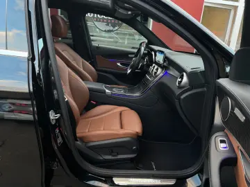 GLC 300 e 4Matic AMG-LINE*PANO*R-KAM*LEDER*20´Z