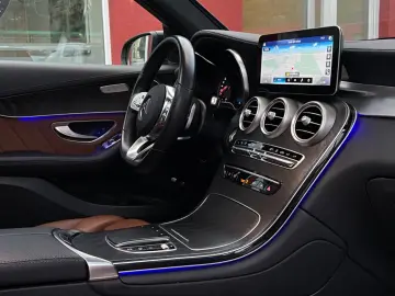 GLC 300 e 4Matic AMG-LINE*PANO*R-KAM*LEDER*20´Z