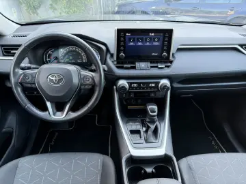 RAV 4 HYBRID TEAM DEUTSCHLAND/TECHNIK-PAKET/DAB