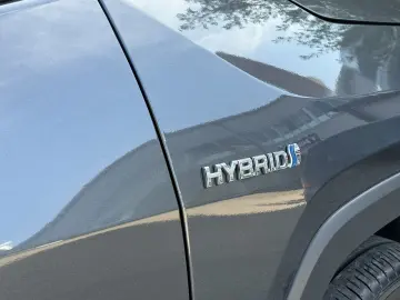 RAV 4 HYBRID TEAM DEUTSCHLAND/TECHNIK-PAKET/DAB