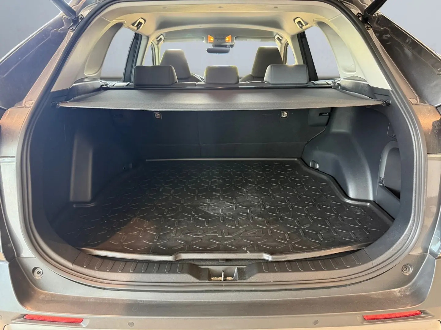 RAV 4 2.5 4x2 Hybrid Team D *LED*ACC*el Heck*TWA