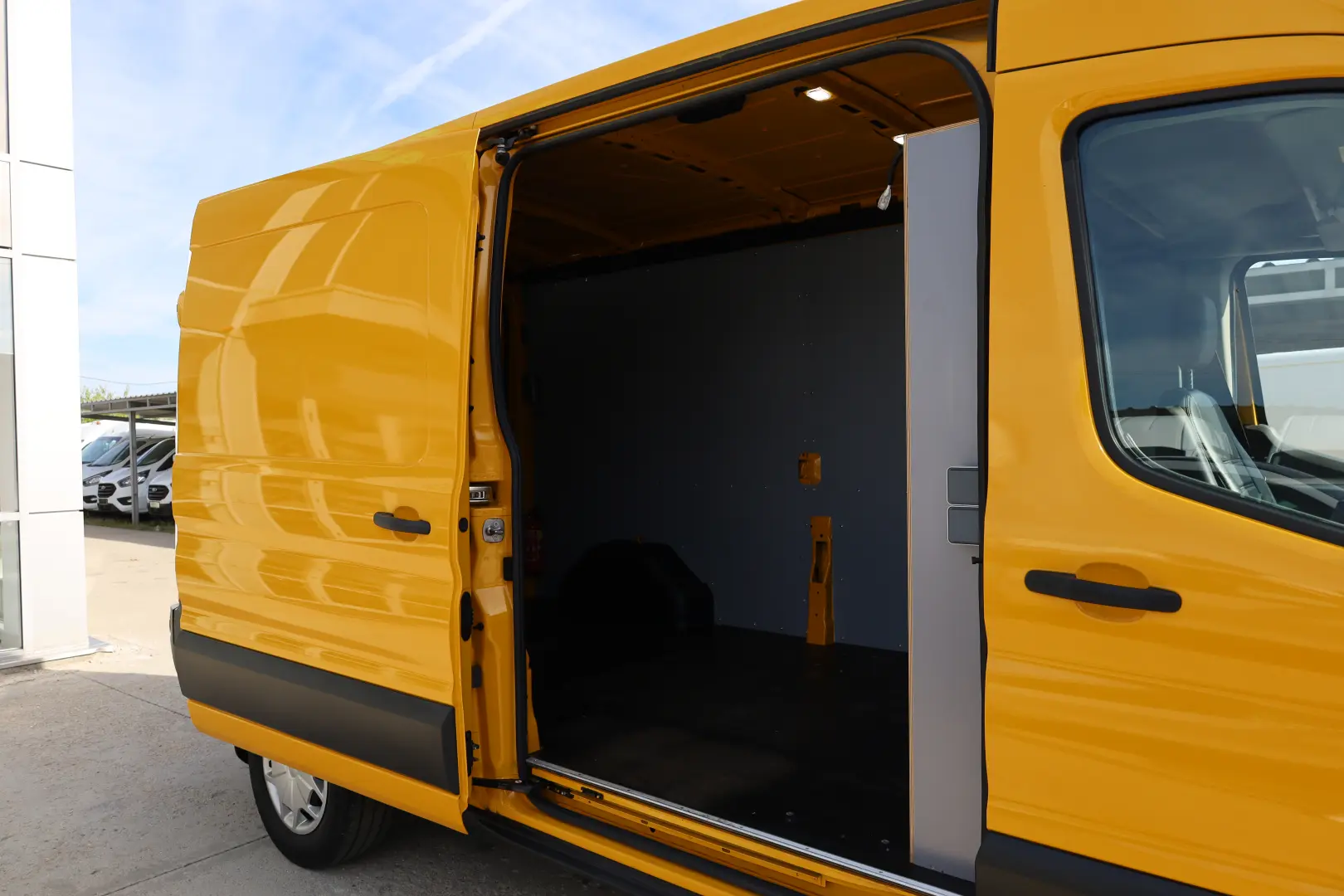 Ford Transit L3H2 2.0 130cp