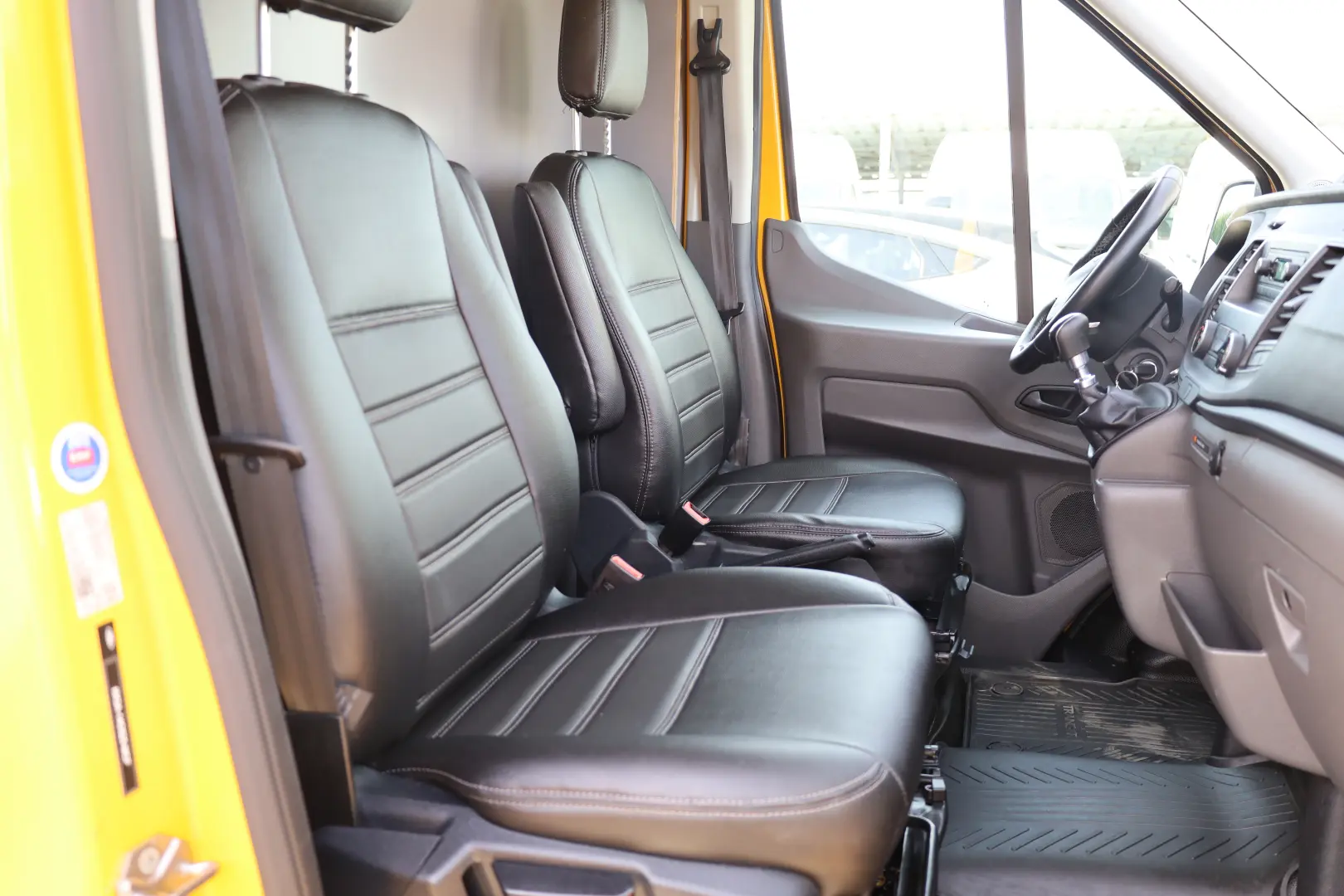 Ford Transit L3H2 2.0 130cp