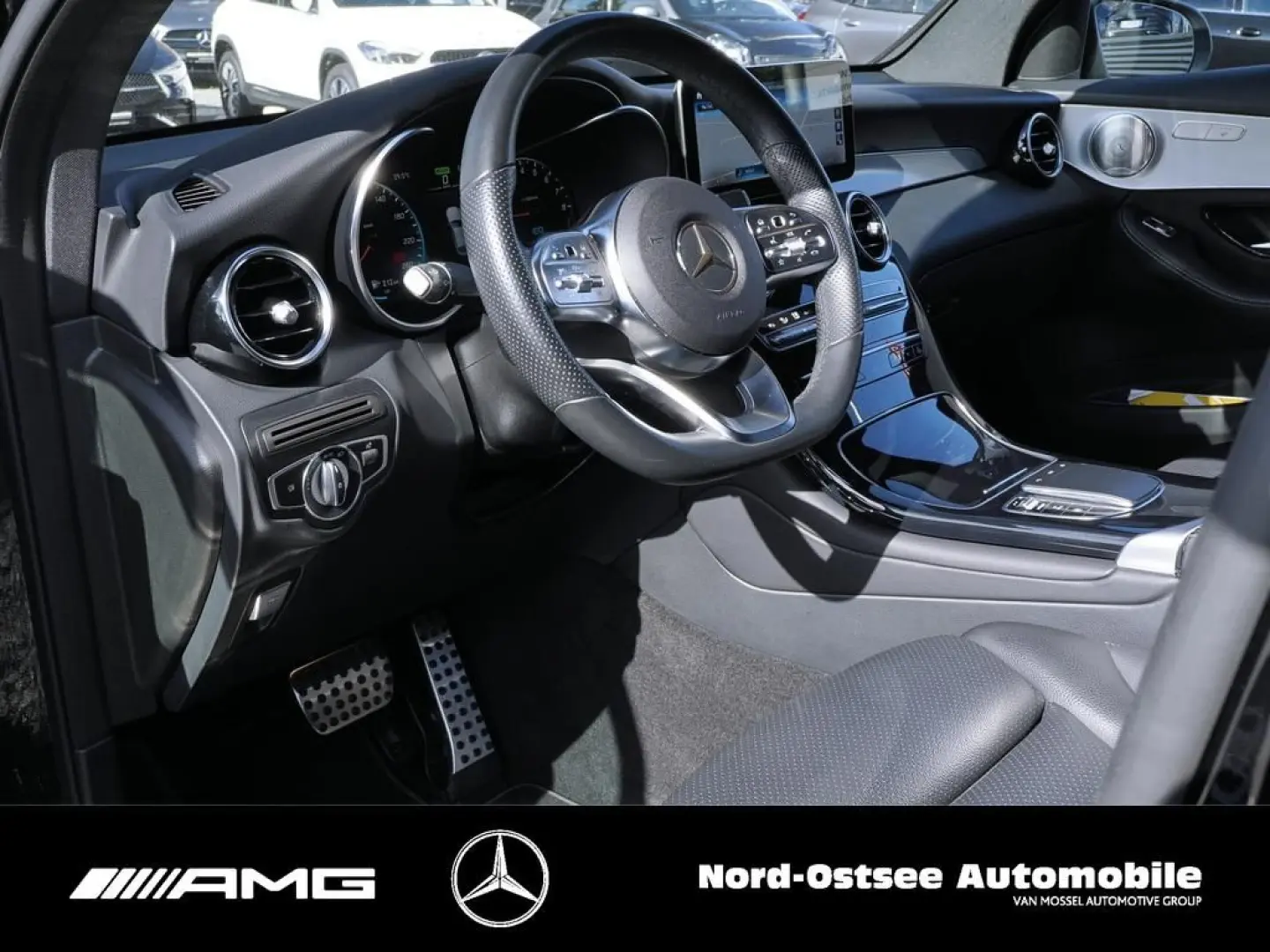 GLC 300 e 4M COUPÉ AMG SPUR TOTWINKEL BURMESTER