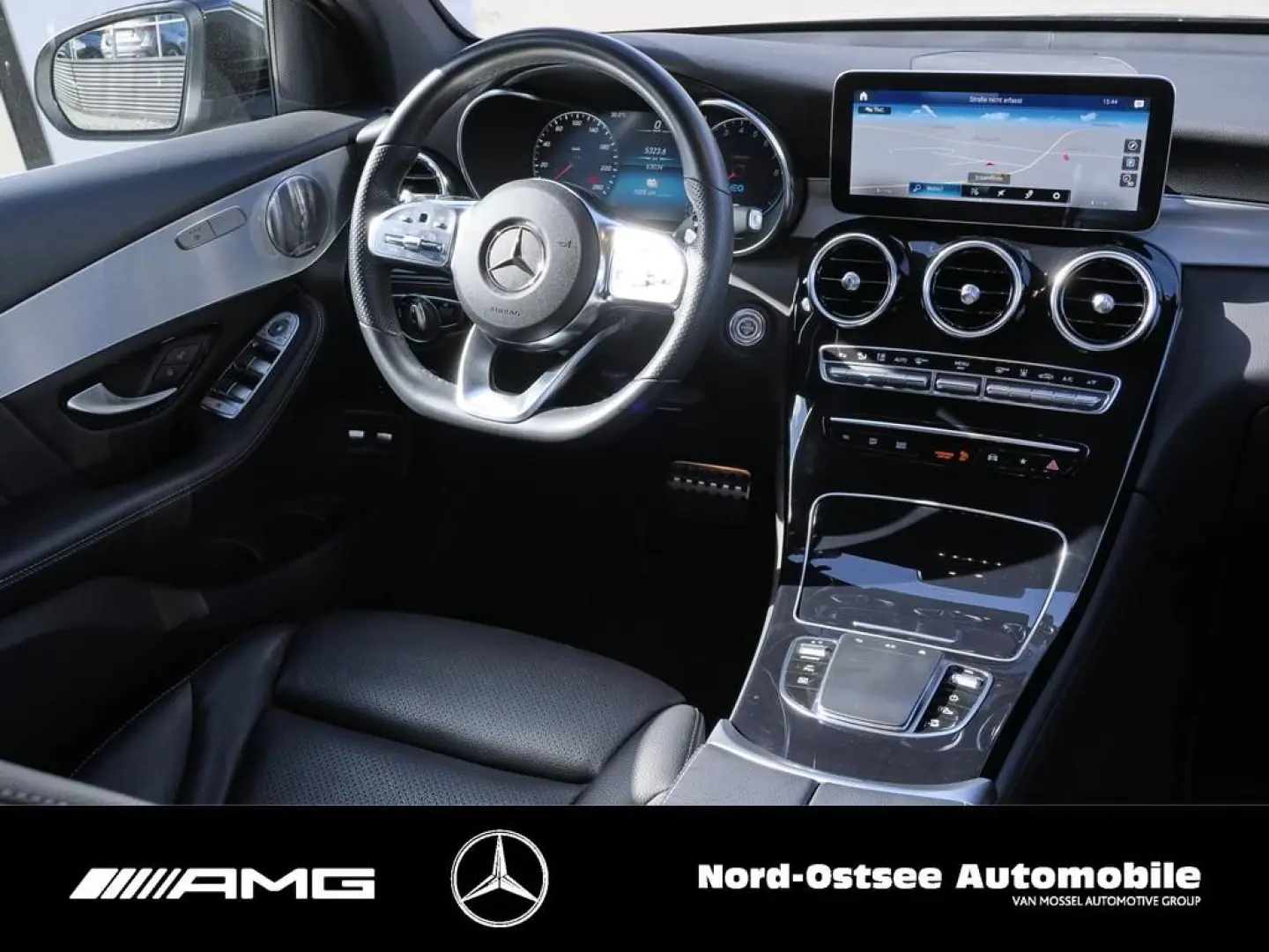 GLC 300 e 4M COUPÉ AMG SPUR TOTWINKEL BURMESTER