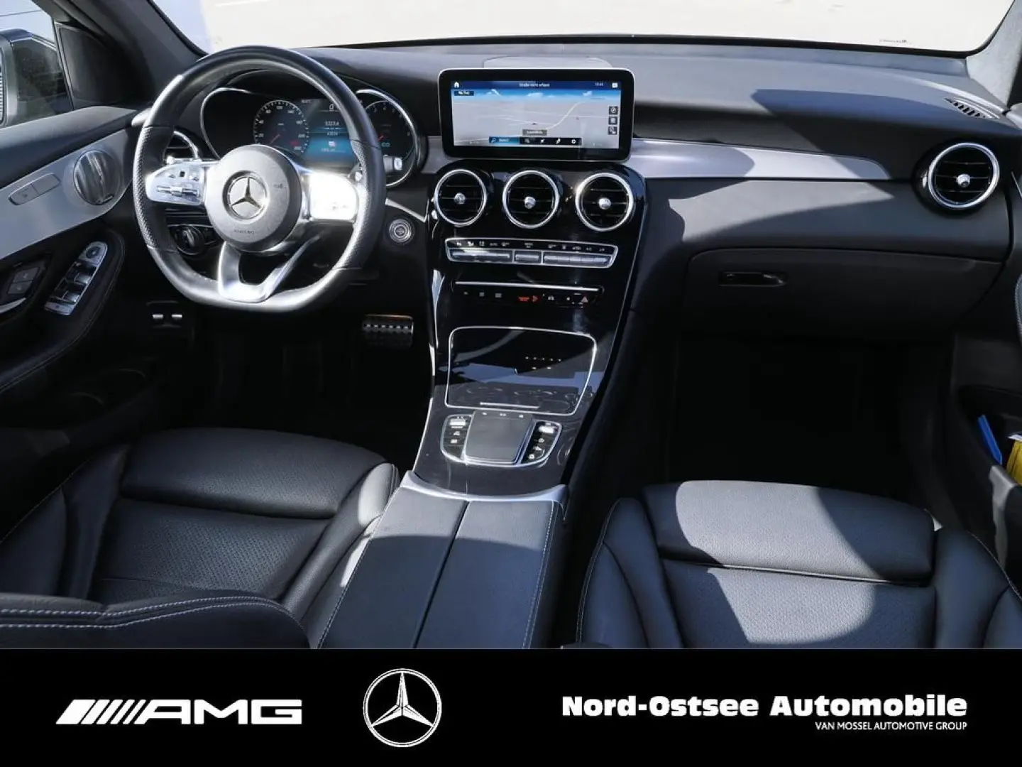 GLC 300 e 4M COUPÉ AMG SPUR TOTWINKEL BURMESTER
