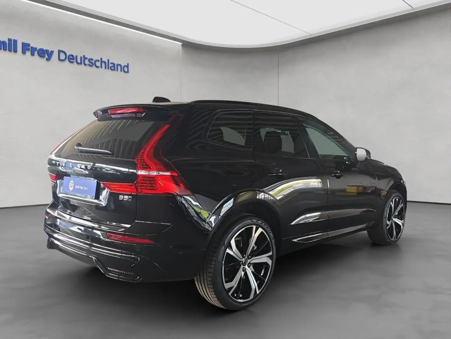 XC60 B5 B AWD Plus Dark