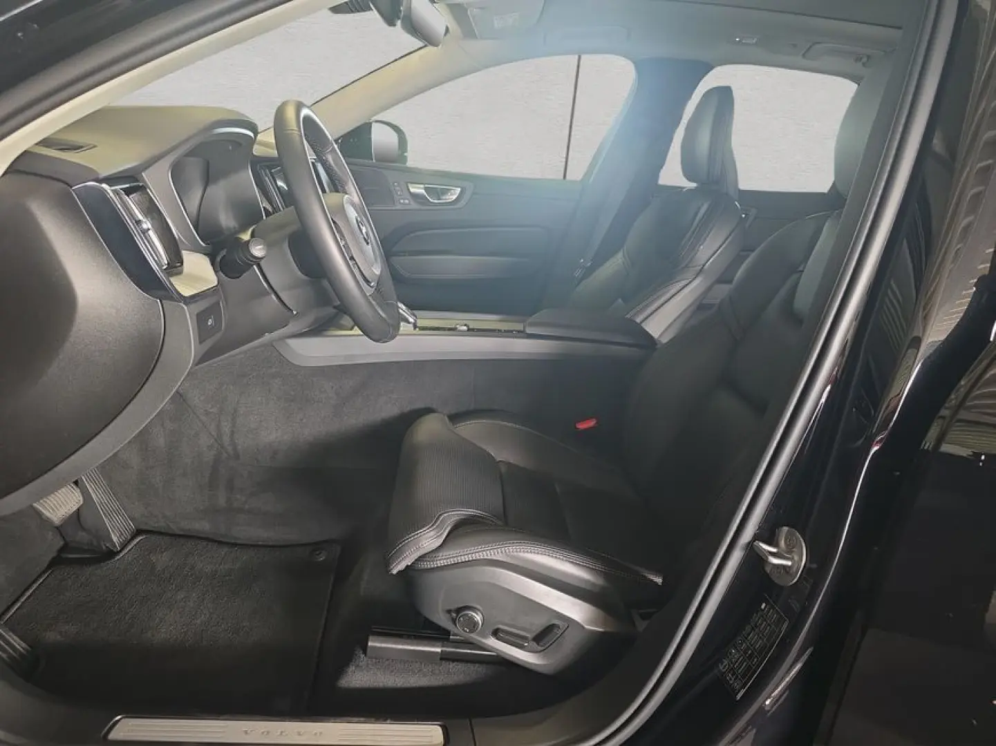 XC60 B5 B AWD Plus Dark