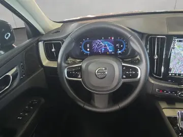 XC60 B5 B AWD Plus Dark