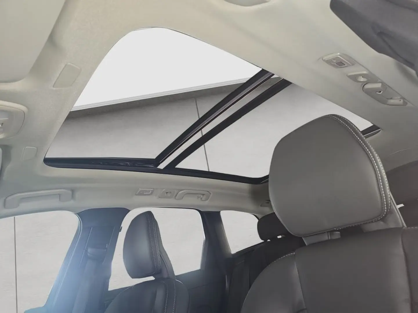 XC60 B5 B AWD Plus Dark