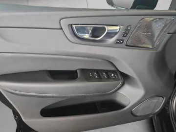 XC60 B5 B AWD Plus Dark