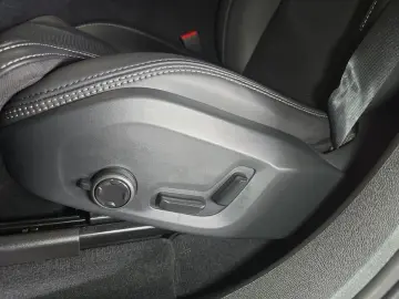 XC60 B5 B AWD Plus Dark