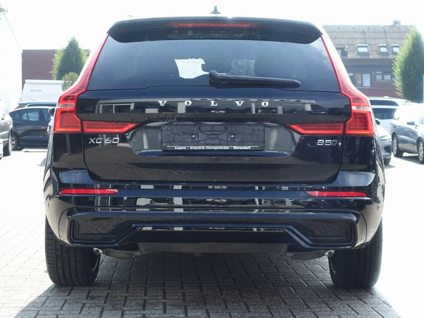 XC60 Ultra Dark B5 AWD/Four-C/360°Cam/Massage