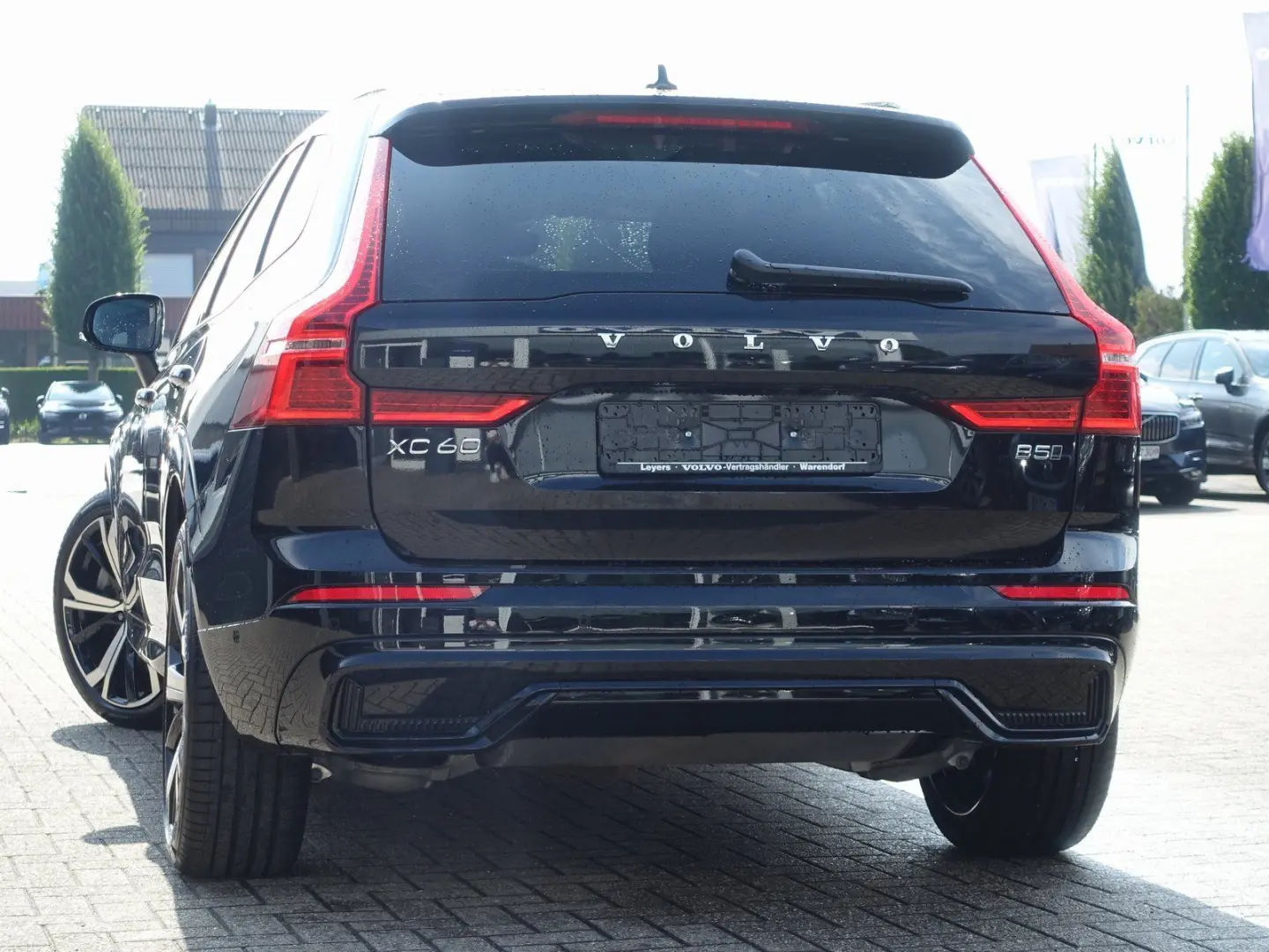 XC60 Ultra Dark B5 AWD/Four-C/360°Cam/Massage