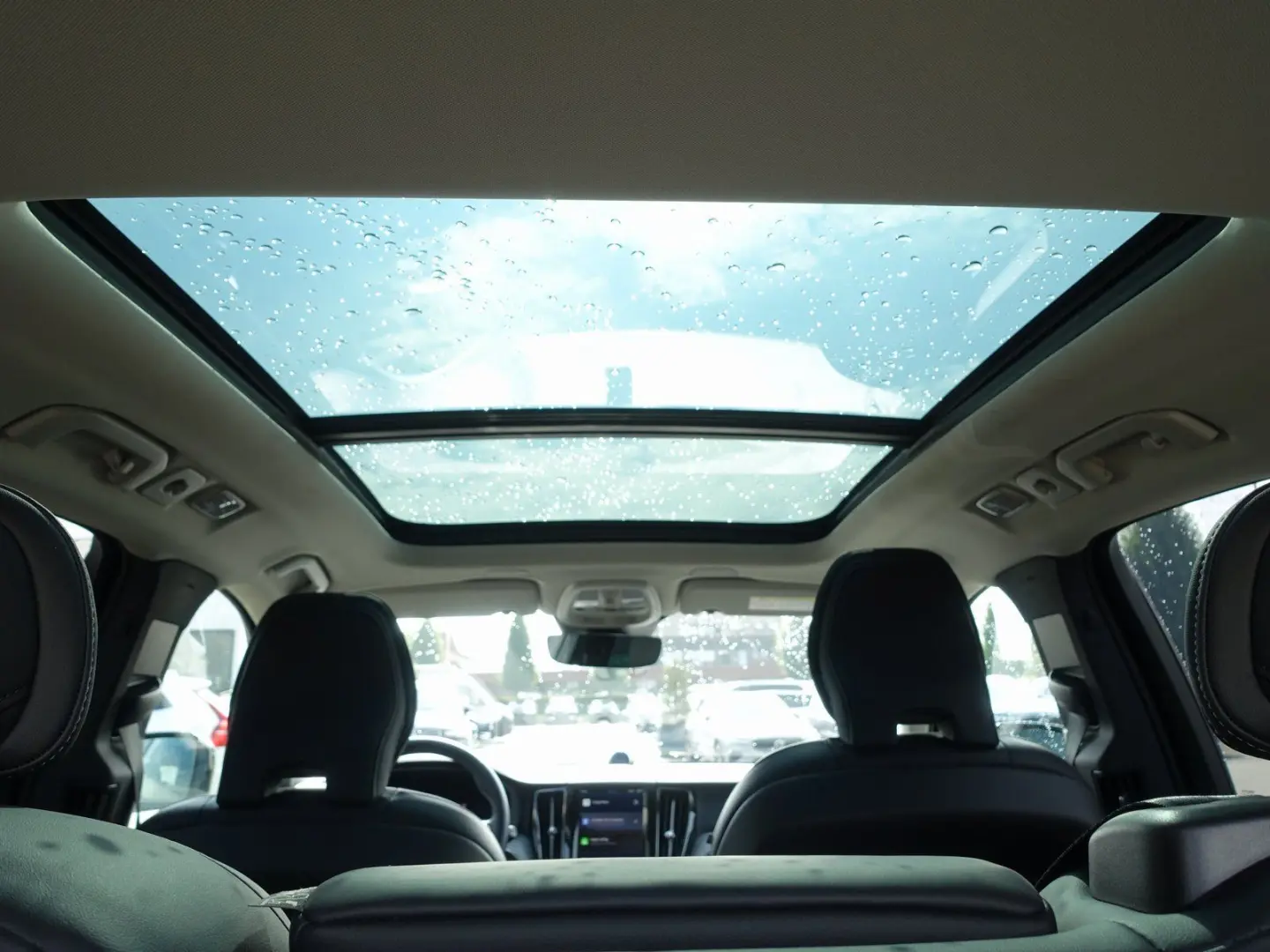 XC60 Ultra Dark B5 AWD/Four-C/360°Cam/Massage