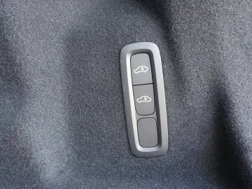 XC60 Ultra Dark B5 AWD/Four-C/360°Cam/Massage