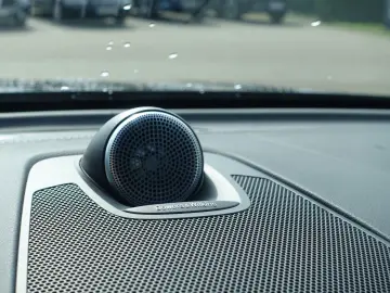 XC60 Ultra Dark B5 AWD/Four-C/360°Cam/Massage
