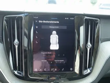 XC60 Ultra Dark B5 AWD/Four-C/360°Cam/Massage