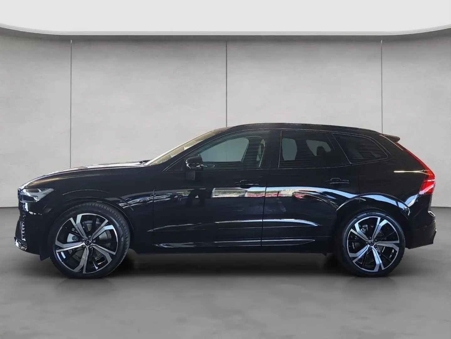 XC60 B5 B AWD Plus Dark