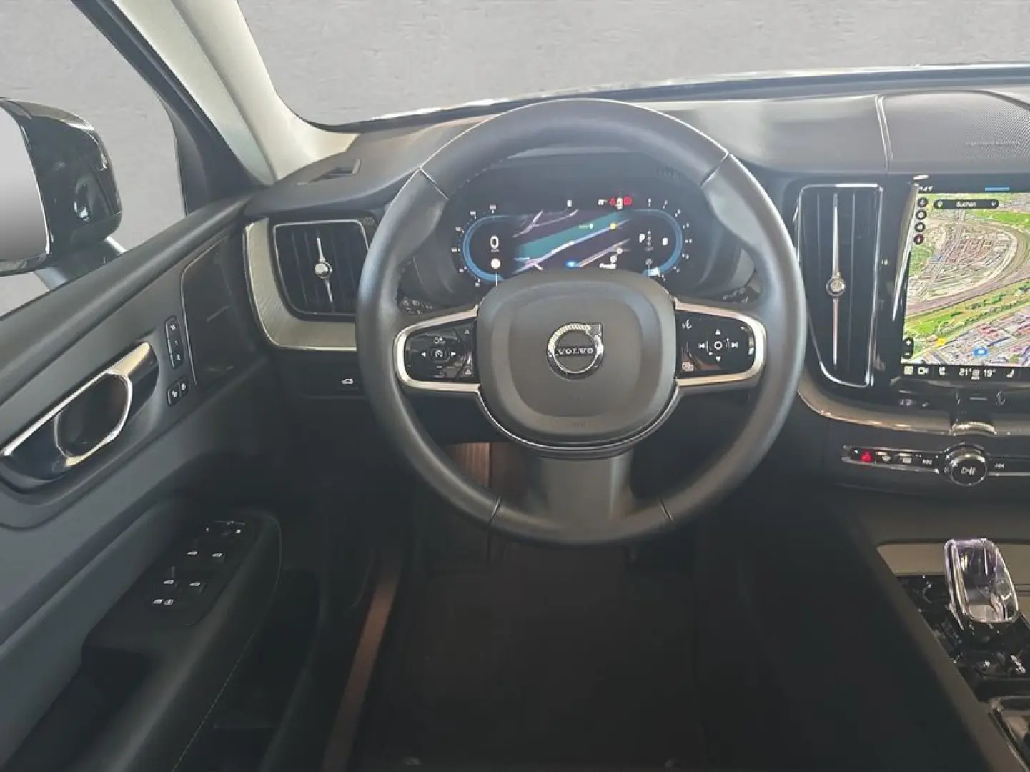 XC60 B5 B AWD Plus Dark
