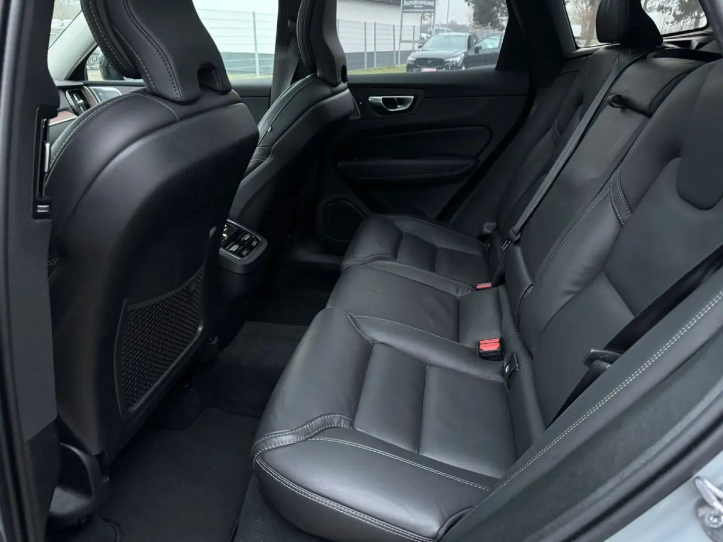 XC60 B5 AWD Ultra Dark Luftfahrwerk Bowers & Wil