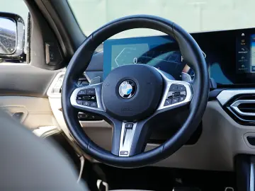 BMW Seria 3 320d xDrive AT MHEV