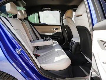 BMW Seria 3 320d xDrive AT MHEV