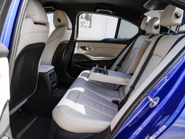 BMW Seria 3 320d xDrive AT MHEV