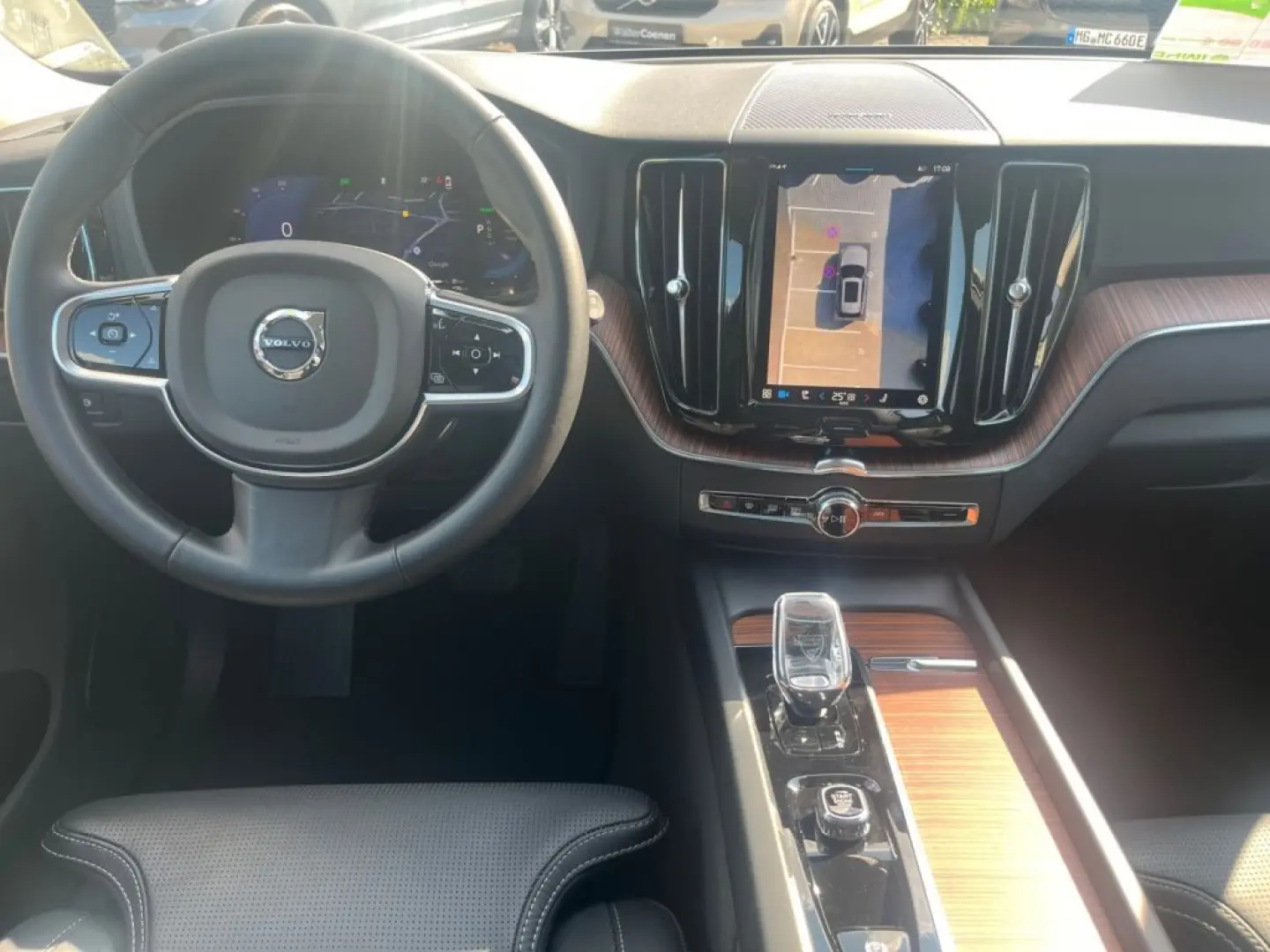 XC60 T8 AWD Sitzbelüftung+360'Kam+Memory+PA+PDC
