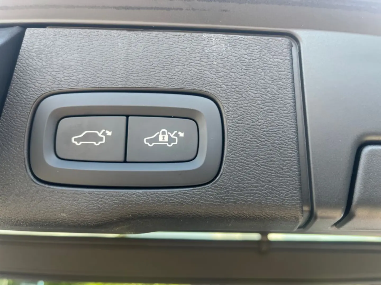 XC60 T8 AWD Sitzbelüftung+360'Kam+Memory+PA+PDC