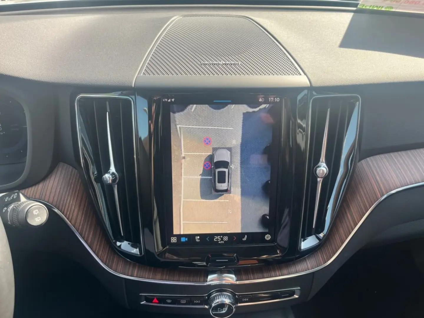 XC60 T8 AWD Sitzbelüftung+360'Kam+Memory+PA+PDC