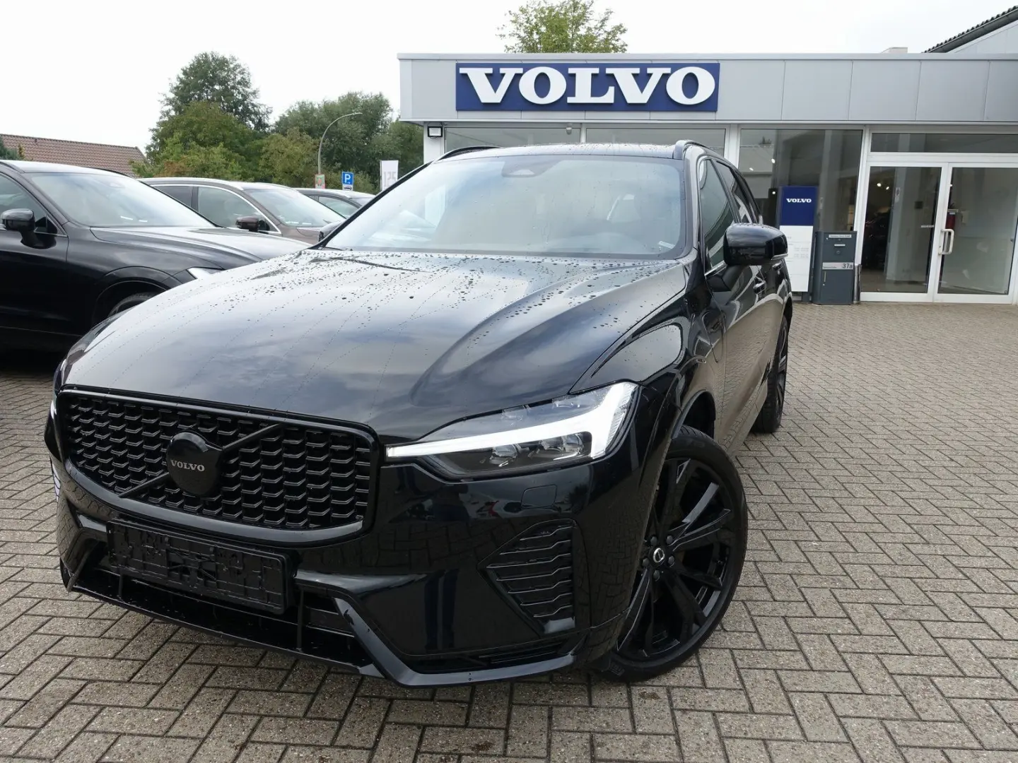 XC60 Black Edition Ultra T8 AWD/Massage/Pano/CAM