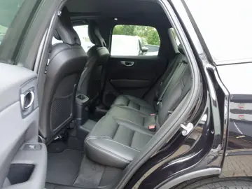 XC60 Black Edition Ultra T8 AWD/Massage/Pano/CAM