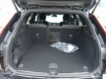 XC60 Black Edition Ultra T8 AWD/Massage/Pano/CAM