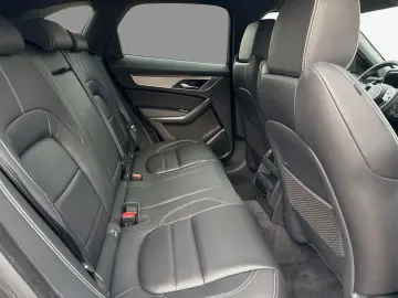 F-Pace D200 AWD R-Dynamic SE