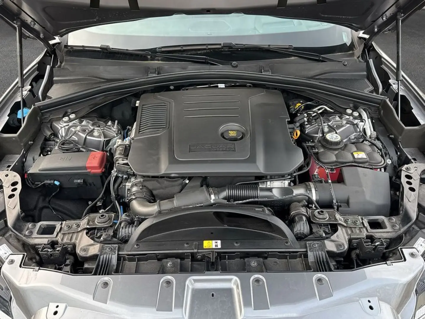 F-Pace D200 AWD R-Dynamic SE