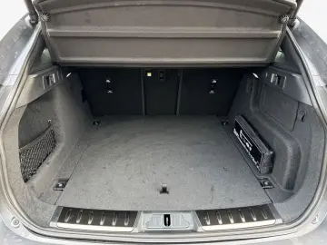 F-Pace D200 AWD R-Dynamic SE