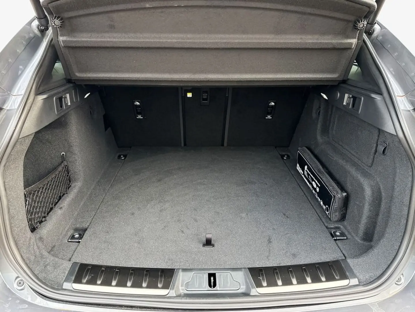 F-Pace D200 AWD R-Dynamic SE