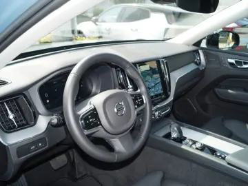 XC60 T8 AWD PlugIn Hybrid Plus Dark Aut/360°/20
