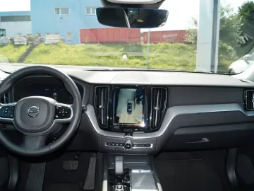 XC60 T8 AWD PlugIn Hybrid Plus Dark Aut/360°/20