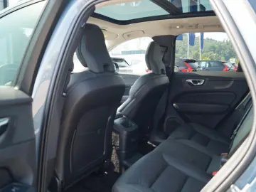 XC60 T8 AWD PlugIn Hybrid Plus Dark Aut/360°/20