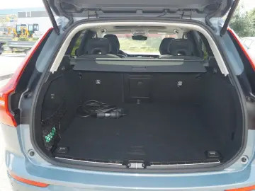 XC60 T8 AWD PlugIn Hybrid Plus Dark Aut/360°/20