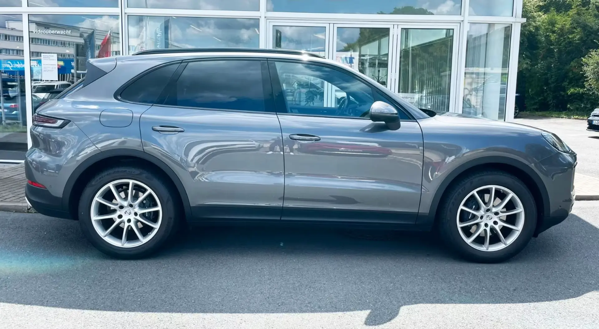 Porsche Cayenne /Panorama/Cameră