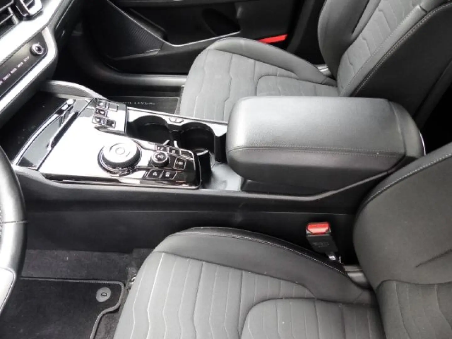 Sportage Vision 4WD Mild-Hybrid Navi Digitales C